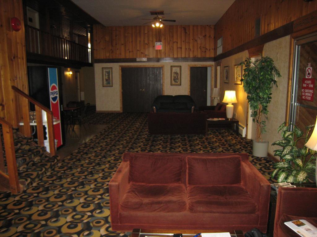 Downtowner Motor Inn Creston Exterior photo