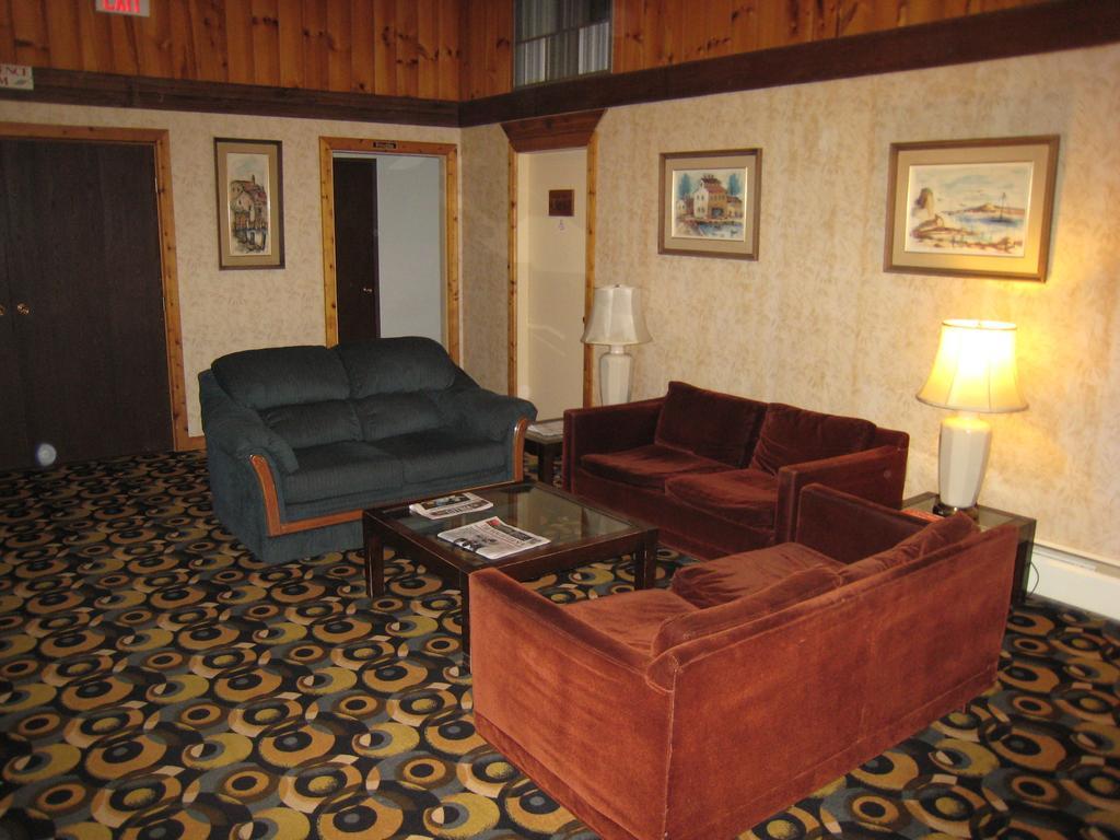 Downtowner Motor Inn Creston Exterior photo
